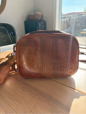 Vintage April Cornell Classic Brown Croc-Textured Leather Messenger Bag